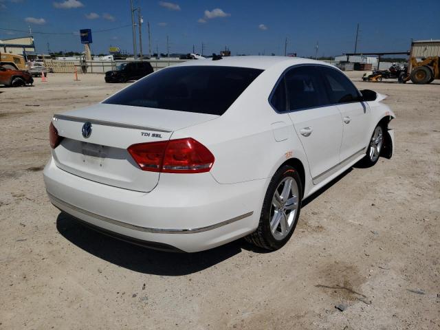 Photo 4 from auction – 2015 VOLKSWAGEN PASSAT SEL with VIN 1VWCV7A30FC089797