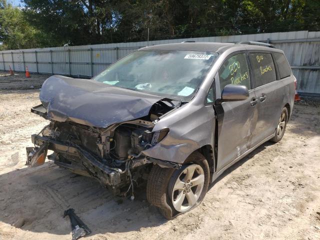 Photo 2 from auction – 2018 TOYOTA SIENNA LE with VIN 5TDKZ3DC1JS919895