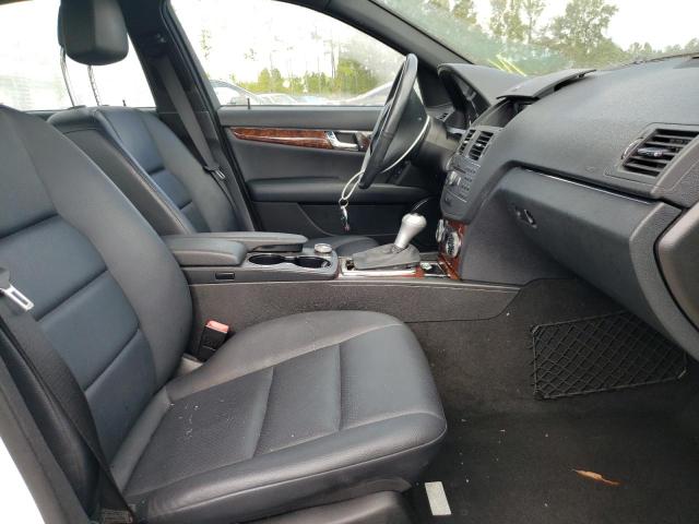 Photo 5 from auction – 2011 MERCEDES-BENZ C 300 with VIN WDDGF5EB2BR136476