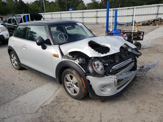 MINI COOPER 2015 with VIN WMWXM5C5XFT940124 - Photo from auction