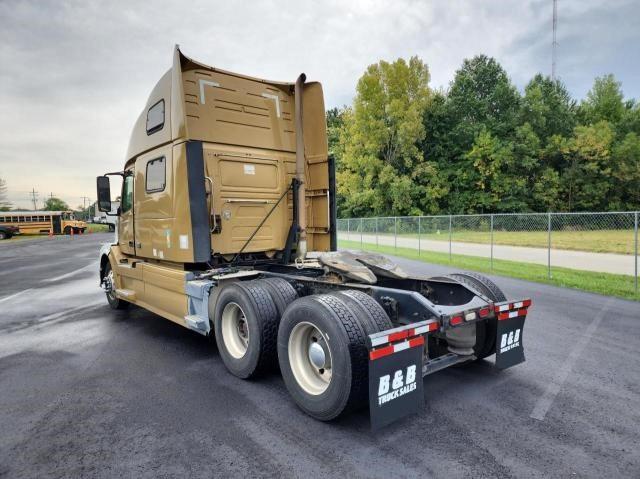 Photo 3 from auction – 2013 VOLVO VN VNL with VIN 4V4NC9EH2DN546599