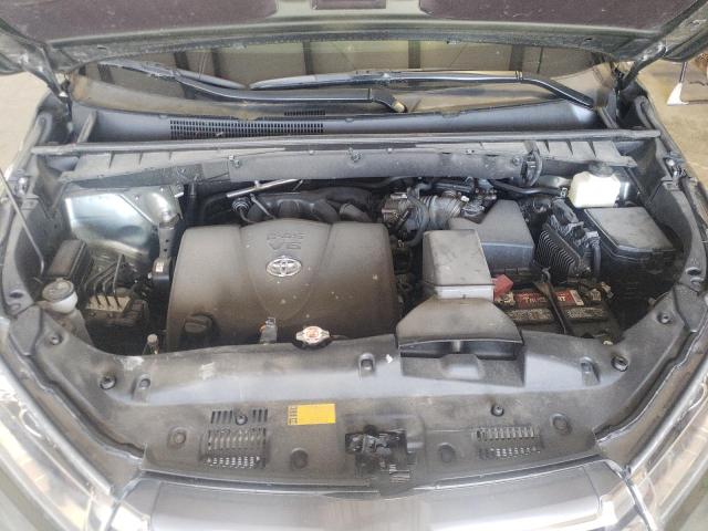 Photo 7 from auction – 2018 TOYOTA HIGHLANDER with VIN 5TDDZRFH4JS876223