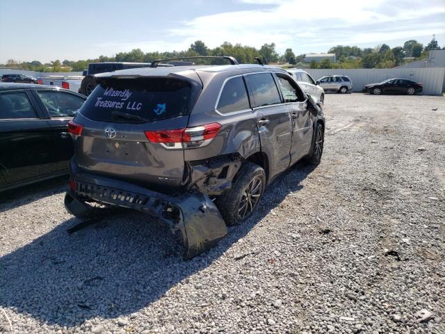 Photo 4 from auction – 2017 TOYOTA HIGHLANDER with VIN 5TDJZRFH4HS431039