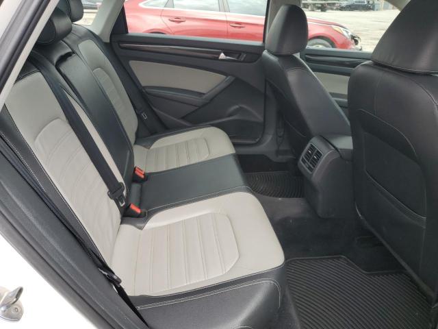 Photo 6 from auction – 2015 VOLKSWAGEN PASSAT SE with VIN 1VWBS7A35FC012993