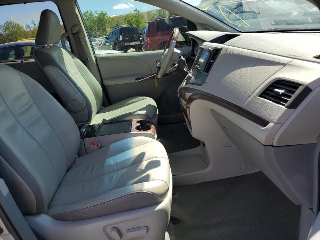Photo 5 from auction – 2013 TOYOTA SIENNA XLE with VIN 5TDYK3DC2DS305845