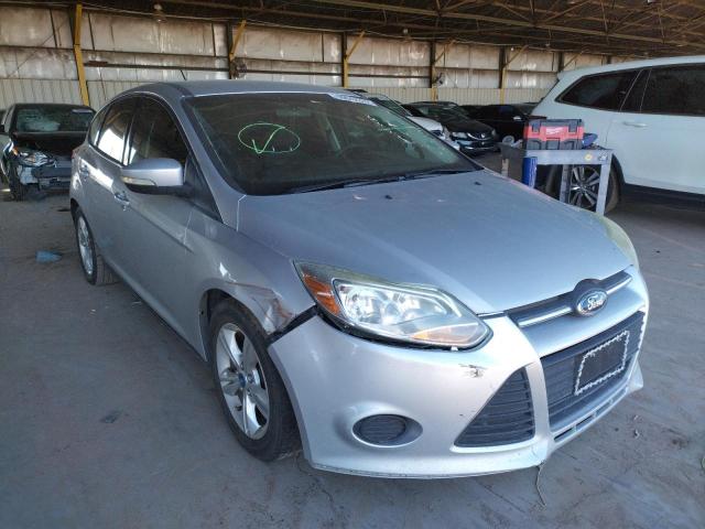 FORD FOCUS SE 2013 z numerem VIN 1FADP3K23DL128949 - Zdjęcie z aukcji