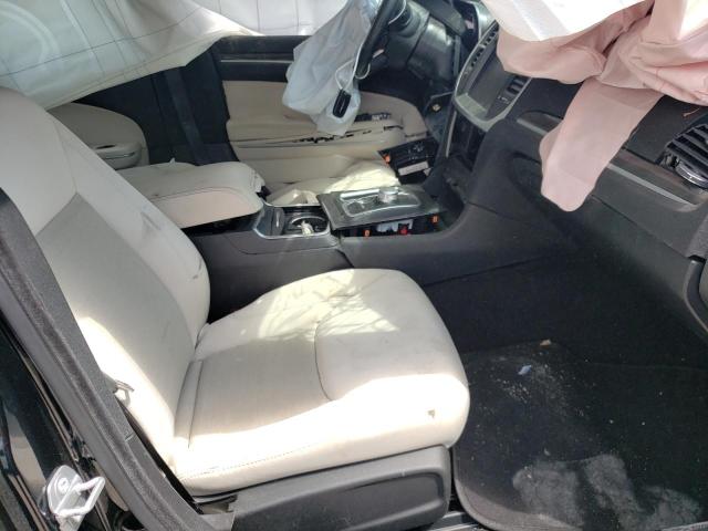 Photo 5 from auction – 2019 CHRYSLER 300 S with VIN 2C3CCABG1KH516391
