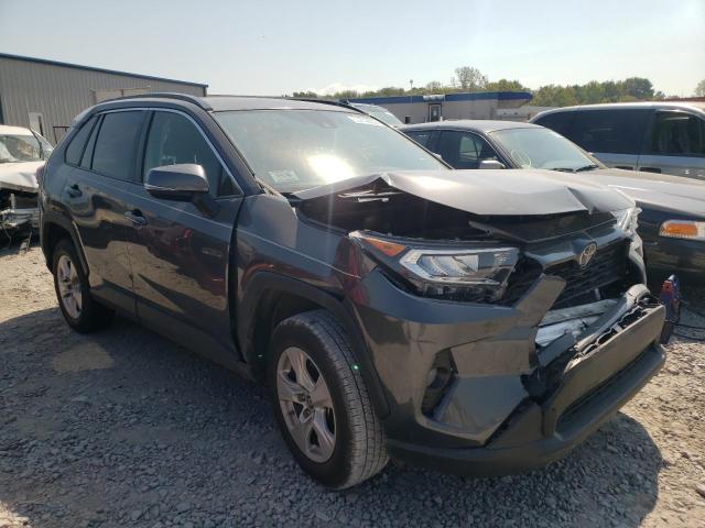 TOYOTA RAV4 XLE 2019 with VIN JTMW1RFV6KD035409 - Photo from auction