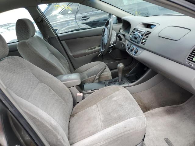 Photo 5 from auction – 2004 TOYOTA CAMRY with VIN 4T1BF30K34U588772