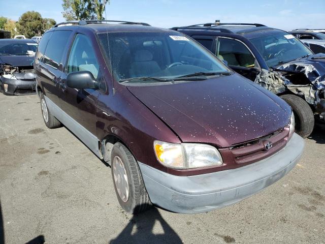 TOYOTA SIENNA LE 2000 with VIN 4T3ZF13C0YU250797 - Photo from auction