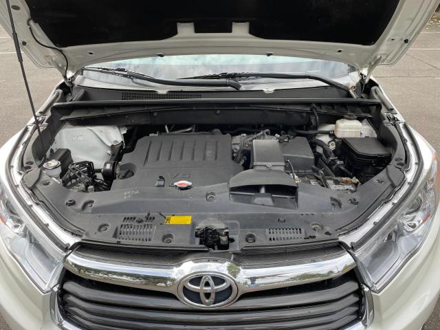 Photo 7 from auction – 2016 TOYOTA HIGHLANDER with VIN 5TDJKRFH9GS343199