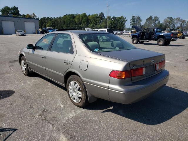 Photo 3 from auction – 2000 TOYOTA CAMRY CE with VIN 4T1BG22K7YU635280