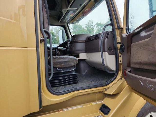 Photo 5 from auction – 2013 VOLVO VN VNL with VIN 4V4NC9EH2DN546599