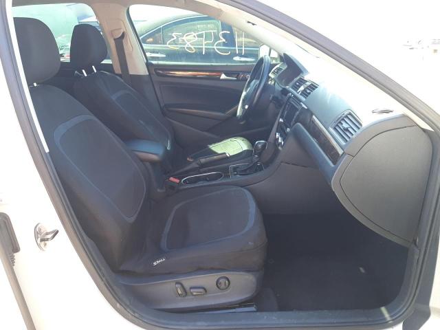 Photo 5 from auction – 2014 VOLKSWAGEN PASSAT SEL with VIN 1VWCT7A3XEC111616