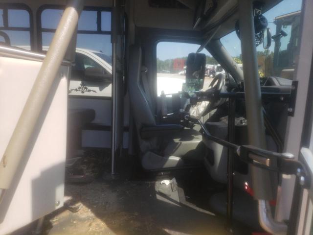 Photo 5 from auction – 2019 FORD ECONOLINE with VIN 1FDEE3FS1KDC52753