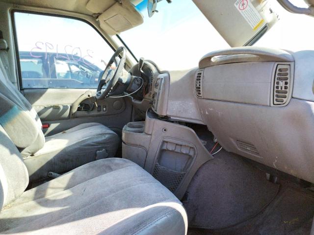 Photo 5 from auction – 2000 CHEVROLET ASTRO with VIN 1GNDM19W9YB173509