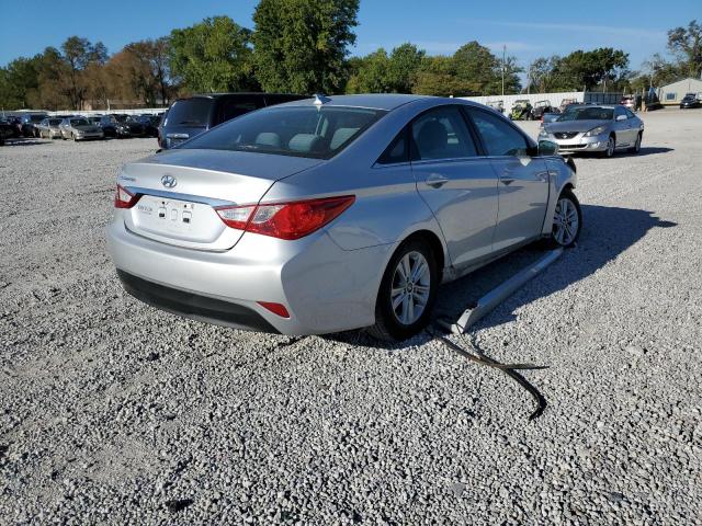 Photo 4 from auction – 2014 HYUNDAI SONATA GLS with VIN 5NPEB4AC6EH880082