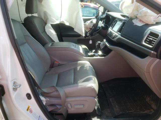 Photo 5 from auction – 2017 TOYOTA HIGHLANDER with VIN 5TDDGRFH8HS029902
