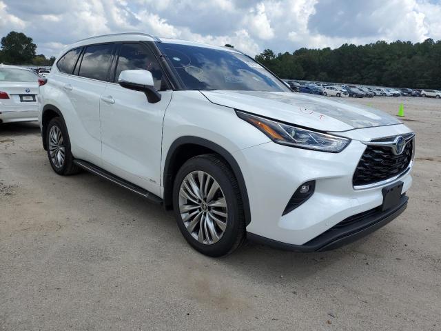 TOYOTA HIGHLANDER 2022 with VIN 5TDEBRCH5NS094242 - Photo from auction