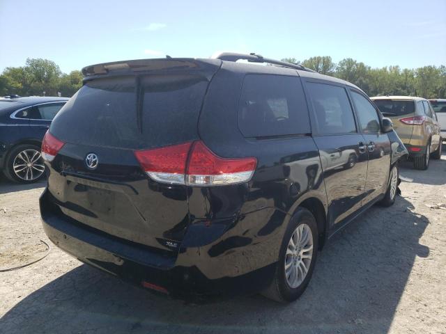 Photo 4 from auction – 2011 TOYOTA SIENNA XLE with VIN 5TDYK3DC6BS011443