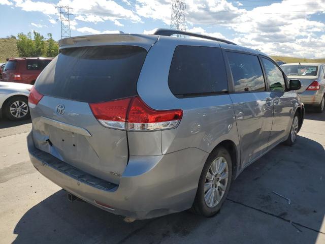Photo 4 from auction – 2013 TOYOTA SIENNA XLE with VIN 5TDYK3DC2DS305845