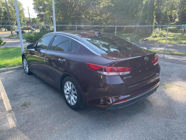 Photo 3 from auction – 2017 KIA OPTIMA LX with VIN 5XXGT4L39HG124135