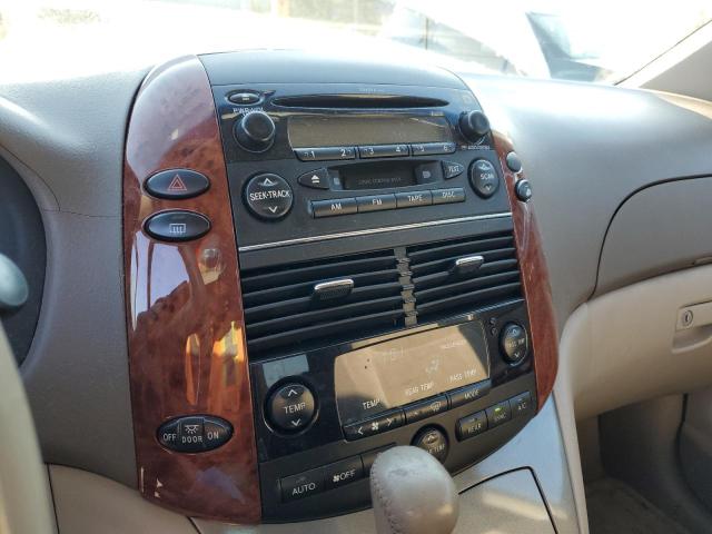 Photo 9 from auction – 2004 TOYOTA SIENNA XLE with VIN 5TDZA22C94S139537