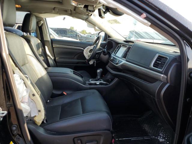 Photo 5 from auction – 2018 TOYOTA HIGHLANDER with VIN 5TDDZRFHXJS883676