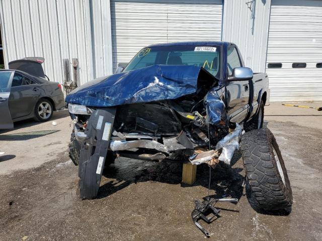 Photo 2 from auction – 2000 CHEVROLET SILVERADO with VIN 1GCEK14T5YZ355148