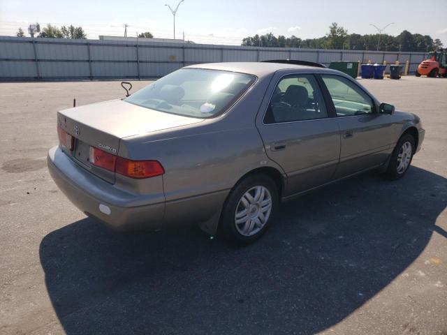 Photo 4 from auction – 2000 TOYOTA CAMRY CE with VIN 4T1BG22K7YU635280