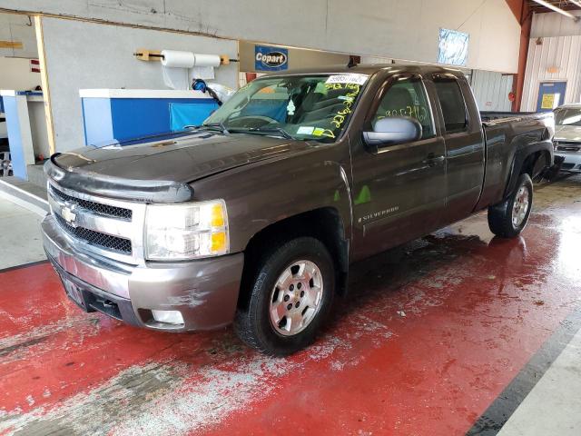 Photo 2 from auction – 2007 CHEVROLET SILV1500 4 with VIN 2GCEC19C271592189