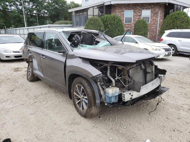 TOYOTA HIGHLANDER 2018 with VIN 5TDJZRFH4JS915122 - Photo from auction