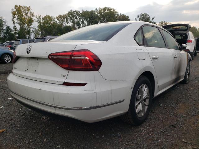 Photo 4 from auction – 2018 VOLKSWAGEN PASSAT S with VIN 1VWAA7A39JC030873