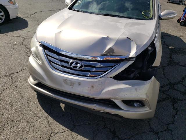 Photo 9 from auction – 2011 HYUNDAI SONATA SE with VIN 5NPEC4AC0BH119234