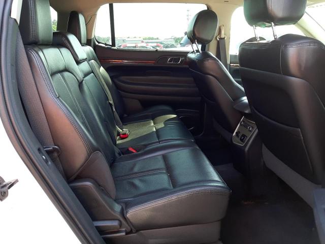 Photo 6 from auction – 2011 LINCOLN MKT with VIN 2LMHJ5AT8BBJ54933