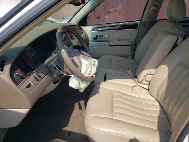 Photo 5 from auction – 2004 LINCOLN TOWN CAR E with VIN 1LNHM81W64Y625885