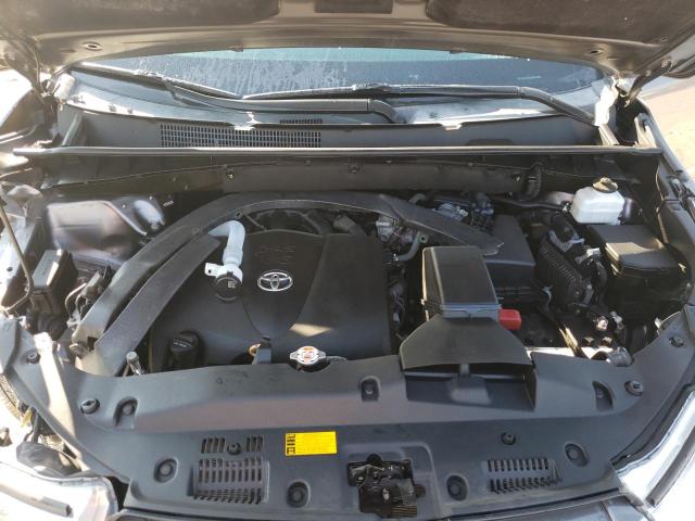 Photo 7 from auction – 2019 TOYOTA HIGHLANDER with VIN 5TDJZRFH5KS704030