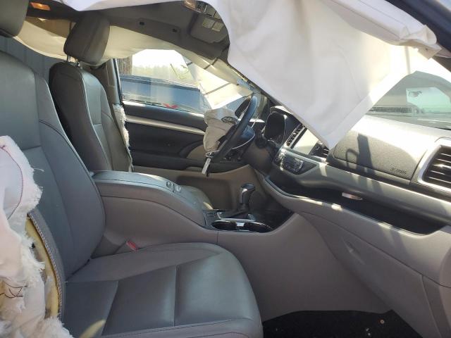 Photo 5 from auction – 2016 TOYOTA HIGHLANDER with VIN 5TDKKRFH7GS154667