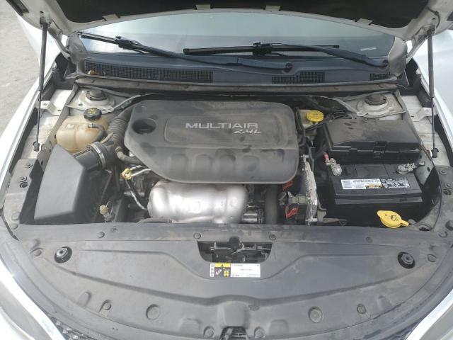 Photo 7 from auction – 2015 CHRYSLER 200 LIMITE with VIN 1C3CCCABXFN559917