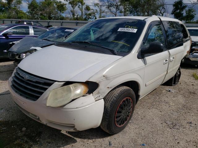 Photo 2 from auction – 2005 CHRYSLER TOWN & COU with VIN 2C4GP44R35R439295