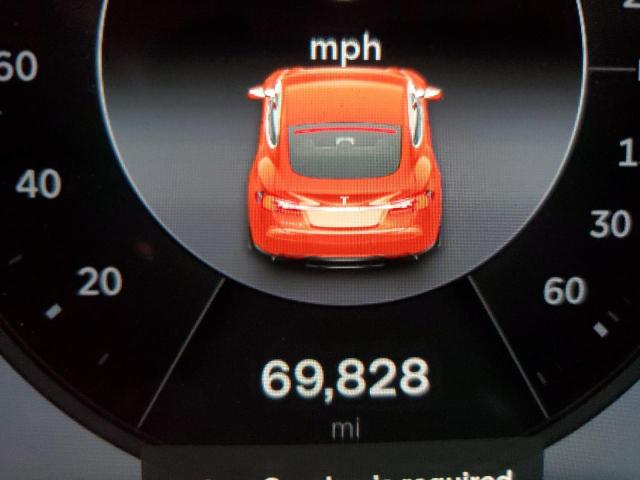Photo 8 from auction – 2014 TESLA MODEL S with VIN 5YJSA1H11EFP40657