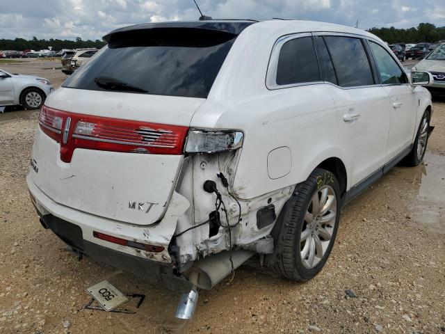Фото 4 с аукциона – 2011 LINCOLN MKT с VIN 2LMHJ5FR5BBJ54093