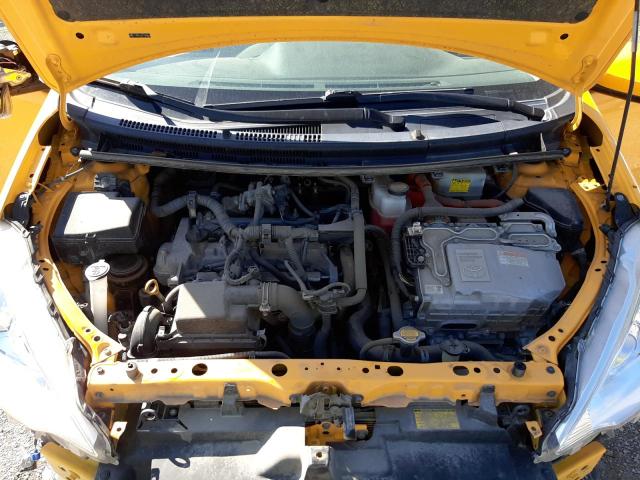Photo 7 from auction – 2014 TOYOTA PRIUS C with VIN JTDKDTB32E1081266