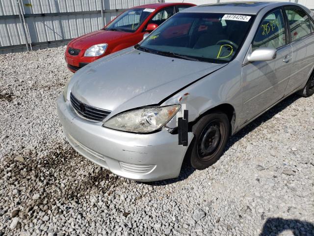 Photo 9 from auction – 2005 TOYOTA CAMRY LE with VIN 4T1BE32K45U008396