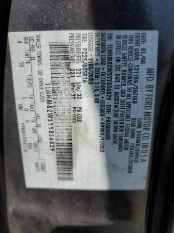 Photo 10 from auction – 2000 LINCOLN TOWN CAR S with VIN 1LNHM82W5YY856829