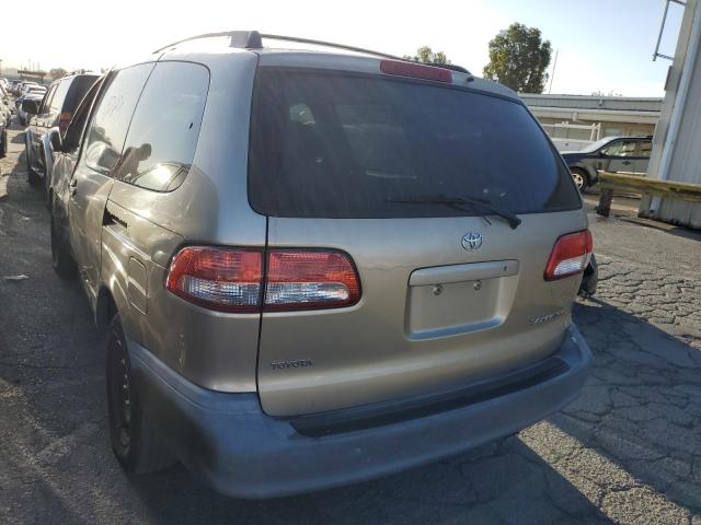 Photo 3 from auction – 2002 TOYOTA SIENNA CE with VIN 4T3ZF19C12U495851