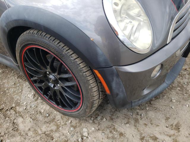 Photo 9 from auction – 2005 MINI COOPER S with VIN WMWRE33585TG98851
