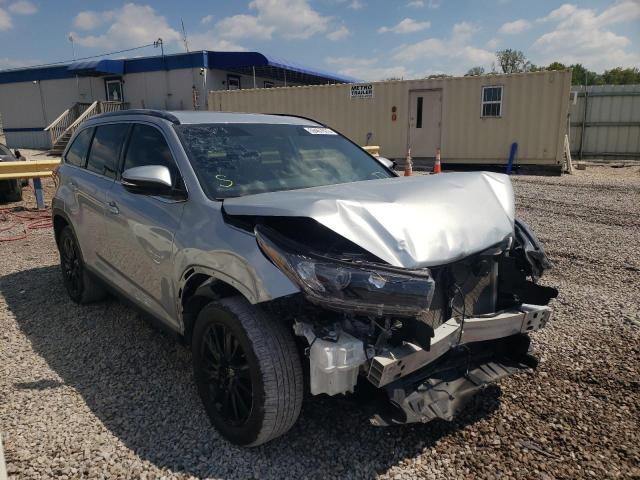 TOYOTA HIGHLANDER 2019 with VIN 5TDKZRFH8KS369429 - Photo from auction