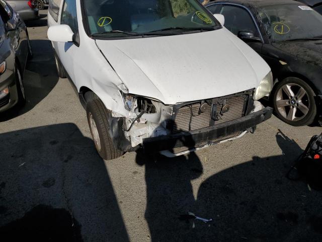 Photo 9 from auction – 2002 TOYOTA SIENNA LE with VIN 4T3ZF13C52U451439
