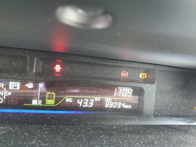 Photo 8 from auction – 2014 TOYOTA PRIUS V with VIN JTDZN3EU7E3330391